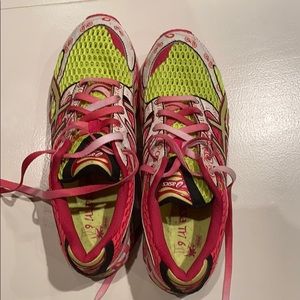 ASICS Gel-Noosa Tri 6 shoes